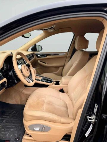 2015 Porsche Macan - Image 31