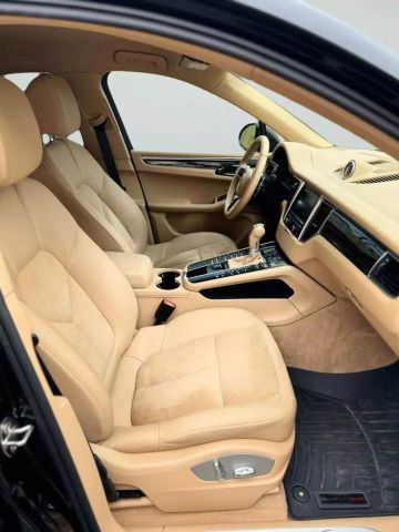 2015 Porsche Macan - Image 22