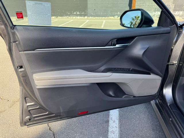 2021 Toyota Camry - Image 9