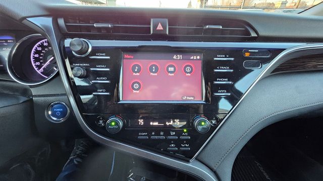 2018 Toyota Camry Hybrid - Image 28