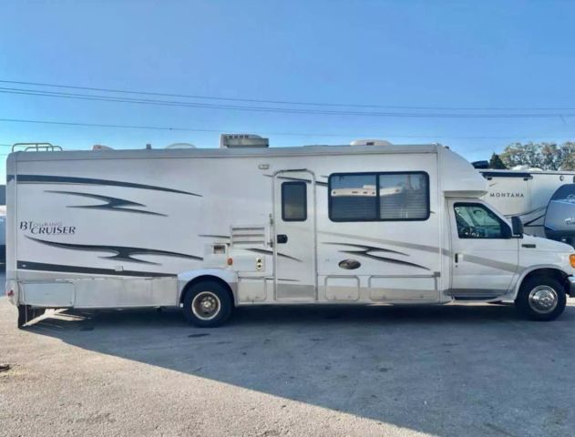 2005 Gulf Stream Bt Cruiser - Image 2