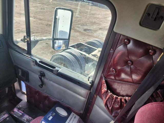1994 Kenworth Construct T600 - Image 4