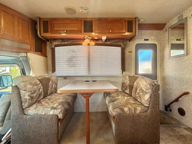2005 Gulf Stream Bt Cruiser - Image 12