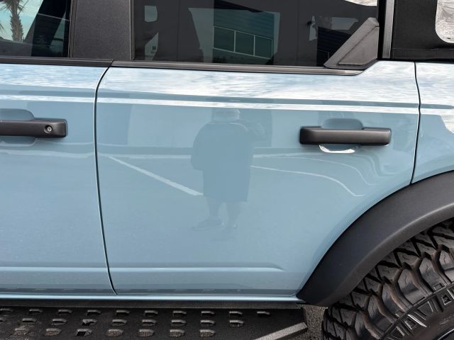2022 Ford Bronco - Image 28