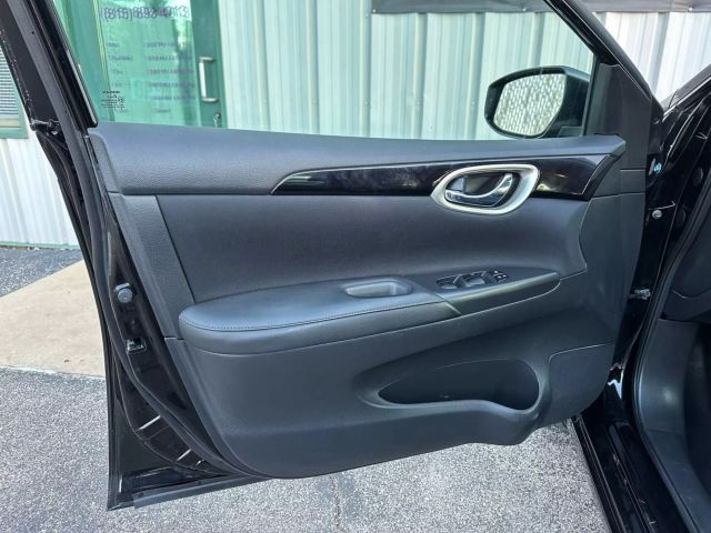 2017 Nissan Sentra - Image 14
