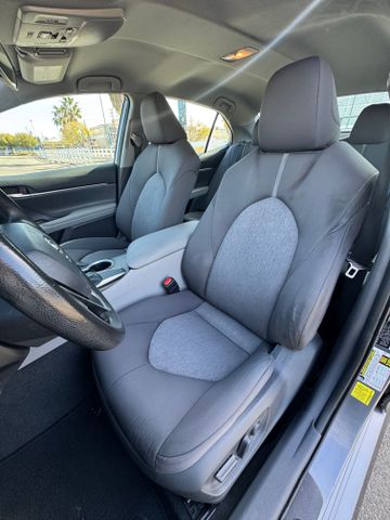 2021 Toyota Camry - Image 11