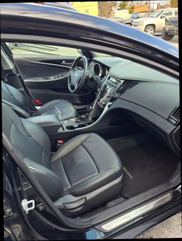 2013 Hyundai Sonata Se Sedan 4d - Image 12