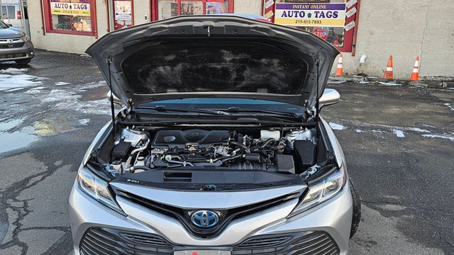 2018 Toyota Camry Hybrid - Image 12