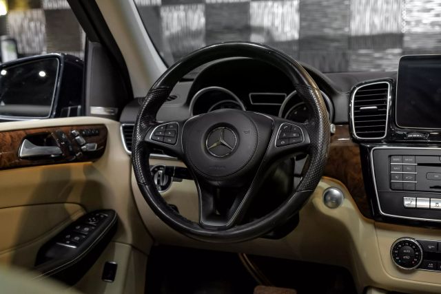 2019 Mercedes-benz Gls Gls 450 4matic Sport Utility 4d - Image 12