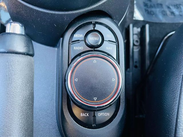 2017 Mini Hardtop 4 Door - Image 42