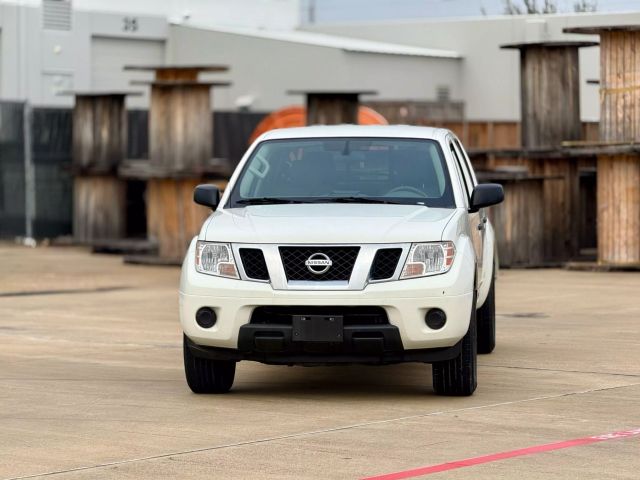 2019 Nissan Frontier Crew Cab - Image 4