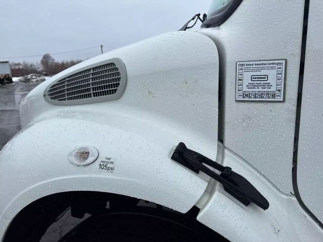 2019 Freightliner M2 - Image 24