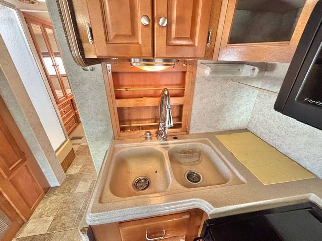 2005 Gulf Stream Bt Cruiser - Image 5
