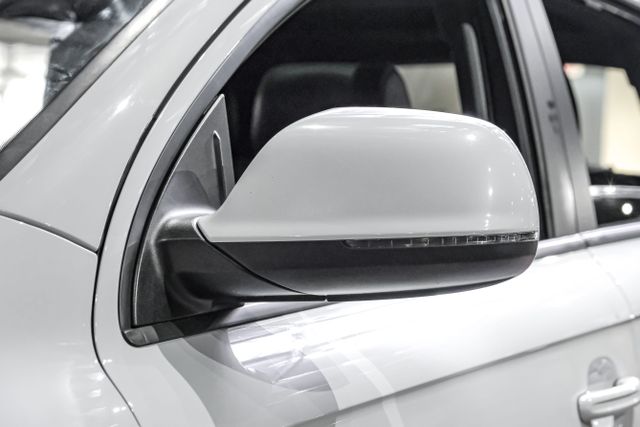 2015 Audi Q7 3.0t S Line Prestige Sport Utility 4d - Image 39