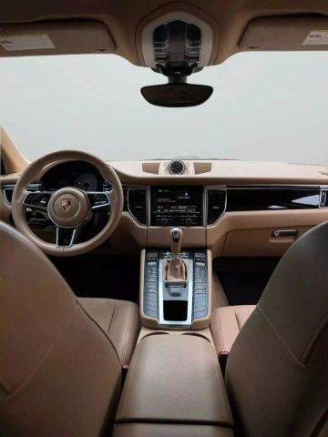 2015 Porsche Macan - Image 23