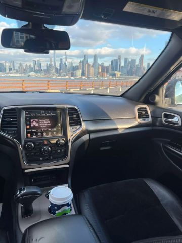 2015 Jeep Grand Cherokee Altitude Sport Utility 4d - Image 19