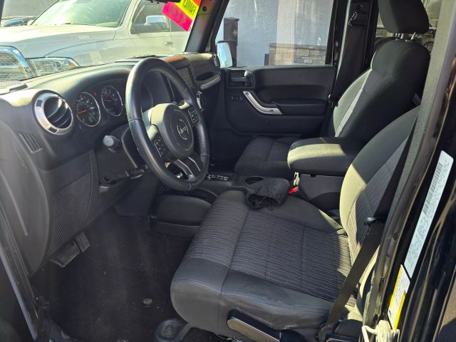 2015 Jeep Wrangler Unlimited Sahara Sport Utility 4d - Image 9
