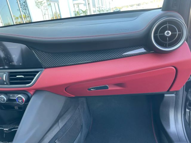 2021 Alfa Romeo Giulia - Image 109