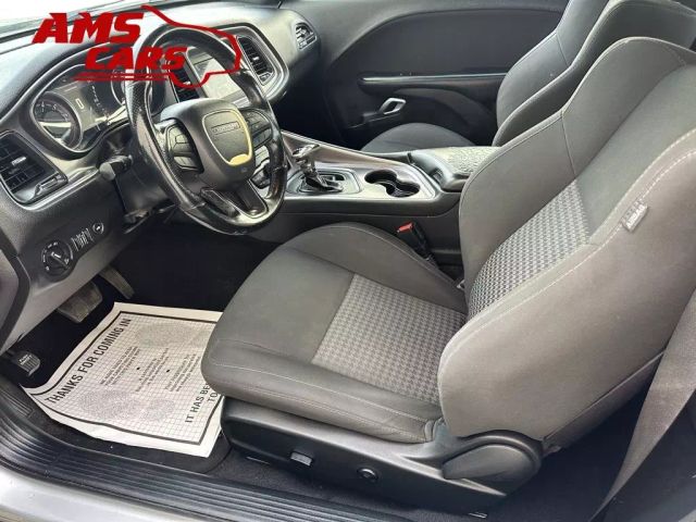 2019 Dodge Challenger - Image 10