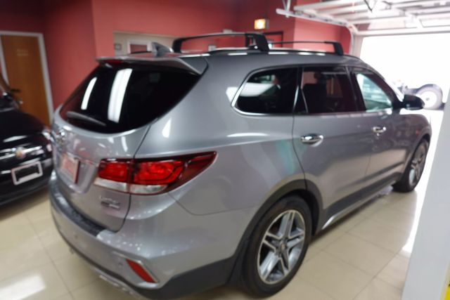 2017 Hyundai Santa Fe - Image 5