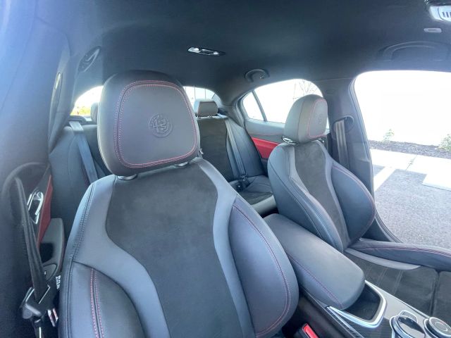 2021 Alfa Romeo Giulia - Image 106