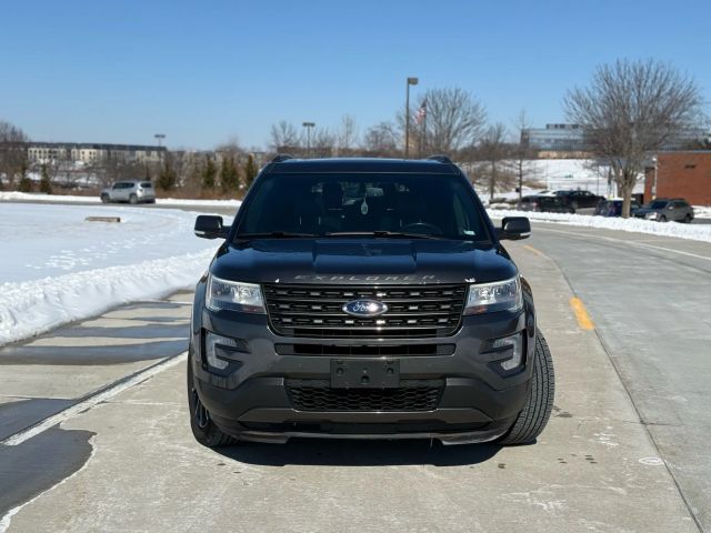2017 Ford Explorer - Image 2