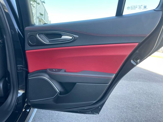 2021 Alfa Romeo Giulia - Image 126