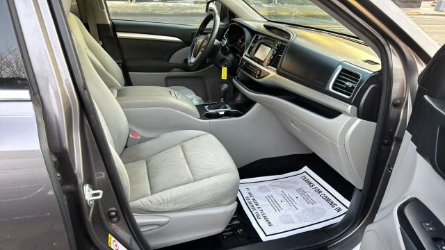 2015 TOYOTA HIGHLANDER SUV V6, 3.5 LITER LE SPORT UTILITY 4D