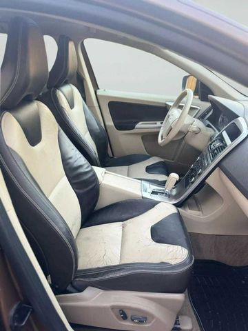 2010 Volvo Xc60 - Image 25