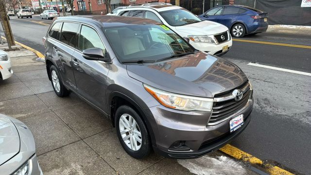 2015 TOYOTA HIGHLANDER SUV V6, 3.5 LITER LE SPORT UTILITY 4D