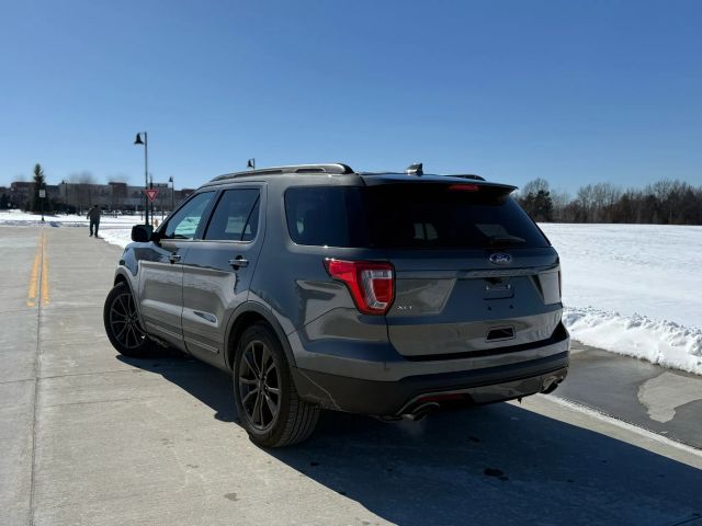 2017 Ford Explorer - Image 5