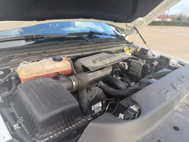 2022 Ram 1500 Crew Cab - Image 25