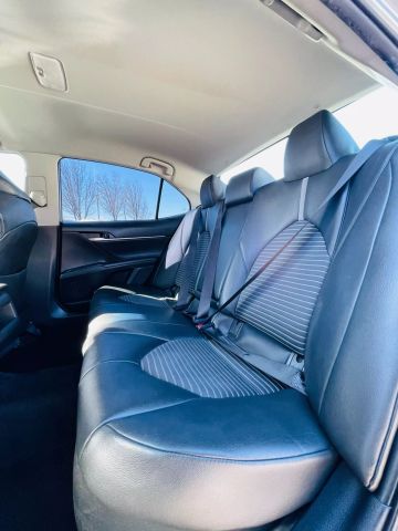2018 Toyota Camry Hybrid - Image 20