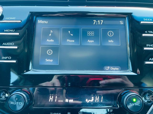 2018 Toyota Camry Hybrid - Image 37