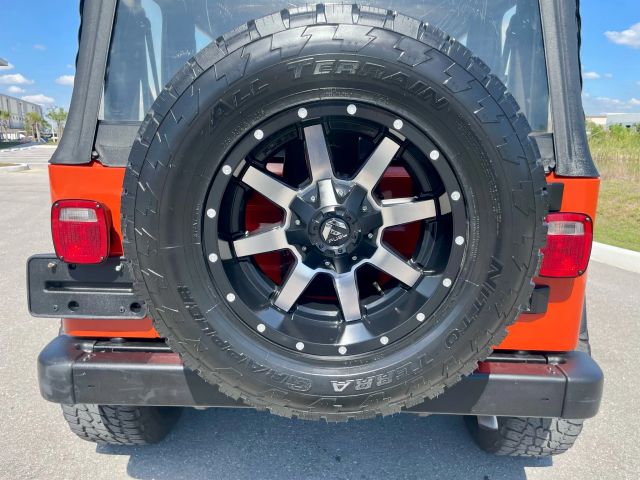 2005 Jeep Wrangler - Image 27
