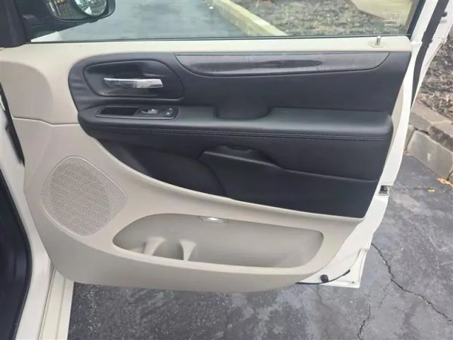 2013 Dodge Grand Caravan Passenger - Image 13