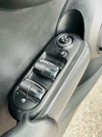 2015 Mini Hardtop 4 Door - Image 28
