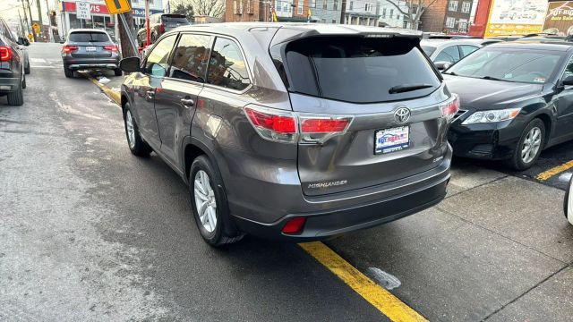 2015 TOYOTA HIGHLANDER SUV V6, 3.5 LITER LE SPORT UTILITY 4D