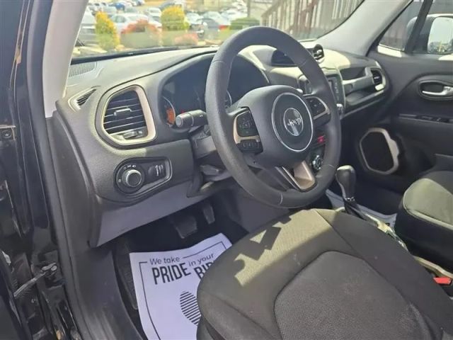 2015 Jeep Renegade - Image 10