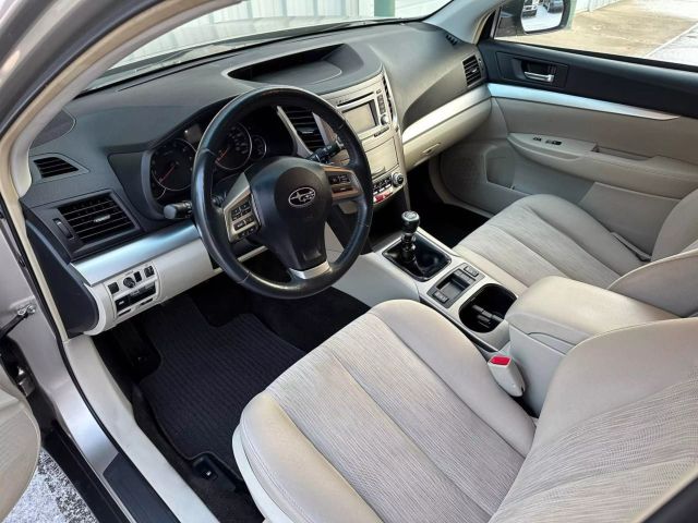 2014 Subaru Outback - Image 16
