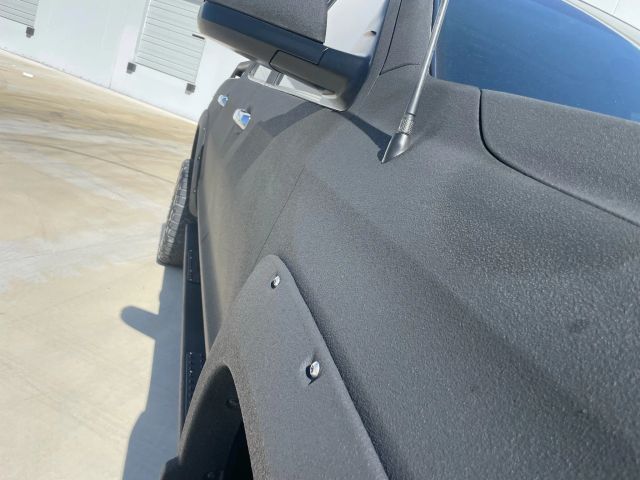 2019 Toyota Tundra Crewmax - Image 4