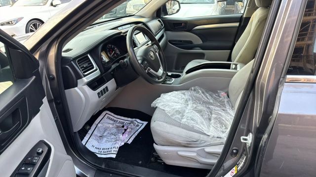 2015 TOYOTA HIGHLANDER SUV V6, 3.5 LITER LE SPORT UTILITY 4D