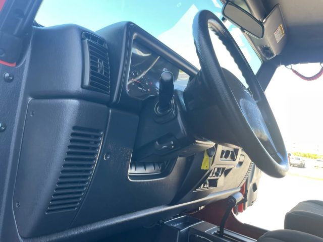 2005 Jeep Wrangler - Image 90