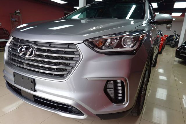 2017 Hyundai Santa Fe - Image 2