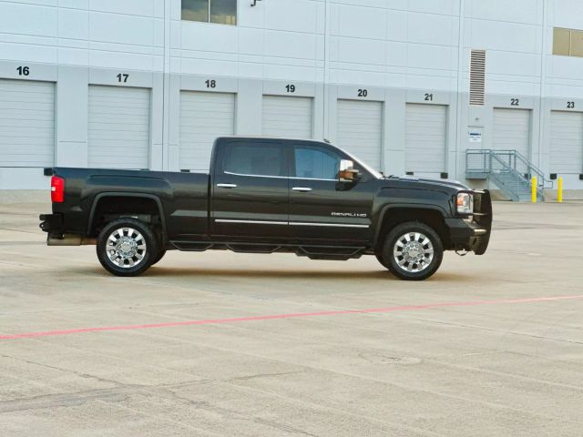 2017 Gmc Sierra 2500 Hd Crew Cab - Image 4