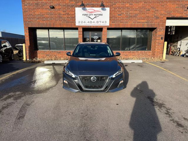 Used 2022 Nissan Altima SV with VIN 1N4BL4DV8NN321605 for sale in Elgin, IL