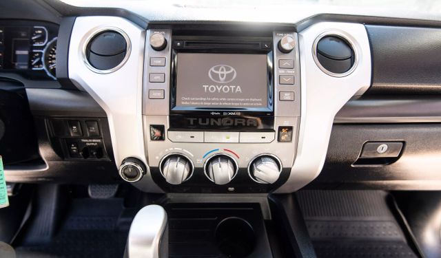 2018 TOYOTA TUNDRA CREWMAX PICKUP - AUTOMATIC - Auto Masters of Carolinas