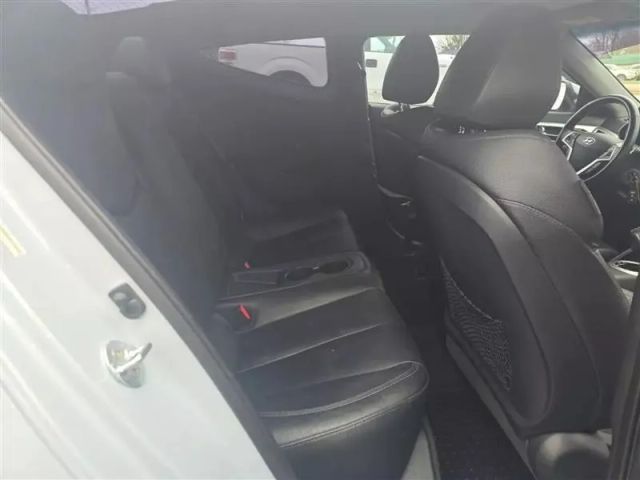 2014 Hyundai Veloster - Image 16