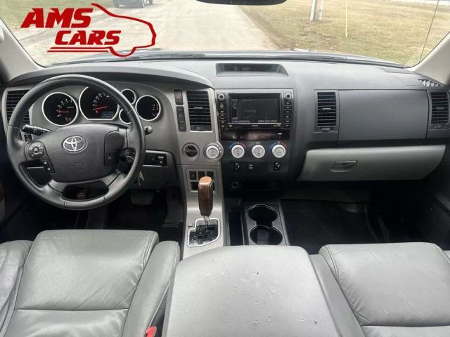 2010 Toyota Tundra Crewmax - Image 7