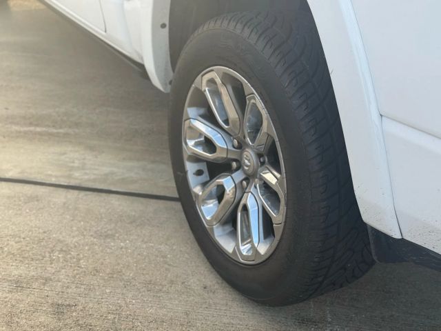 2022 Ram 1500 Crew Cab - Image 13